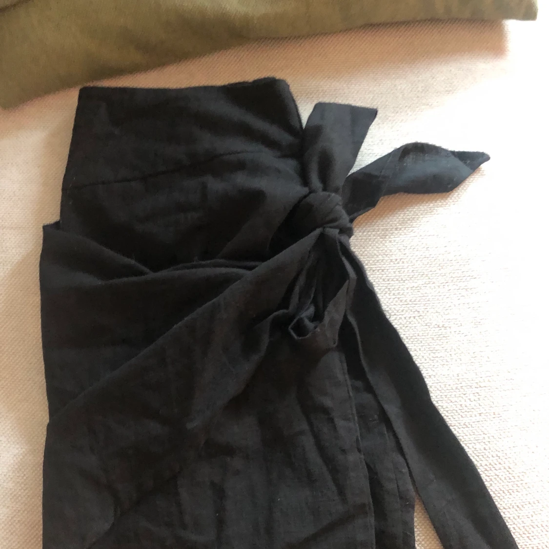 Svart omlottkjol - 91