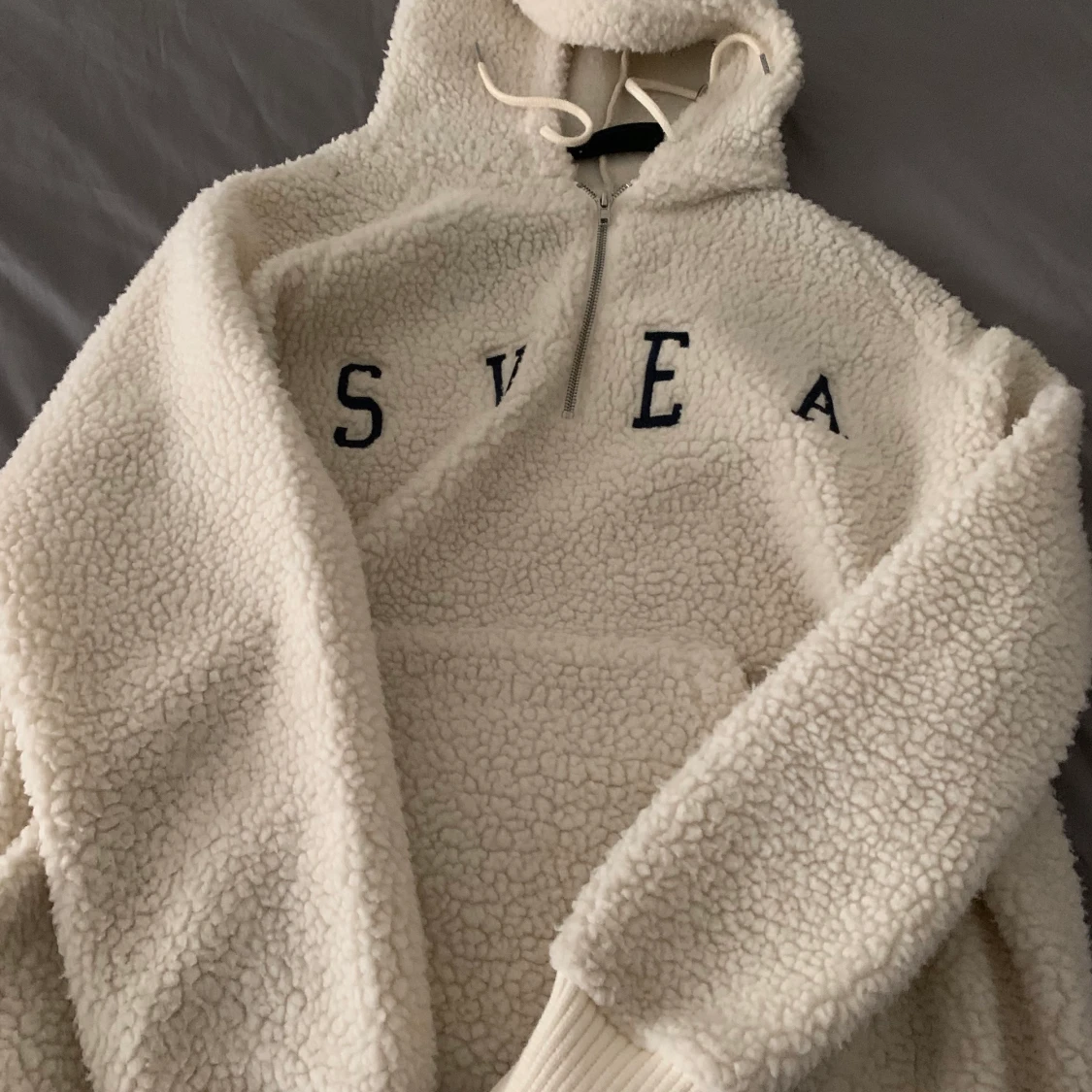 Tröja i pile . Svea - 90