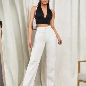 Jeans - Säljer dessa jätte fina jeans då jag aldrig använt , de är bara testade , båda är strlk s/m pm för mer bilder / frågor 