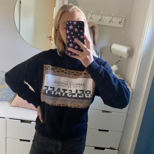 Belstaff sweatshirt  - Super snygg sweatshirt från Belstaff i storlek S. Köpt för ca 2500kr.