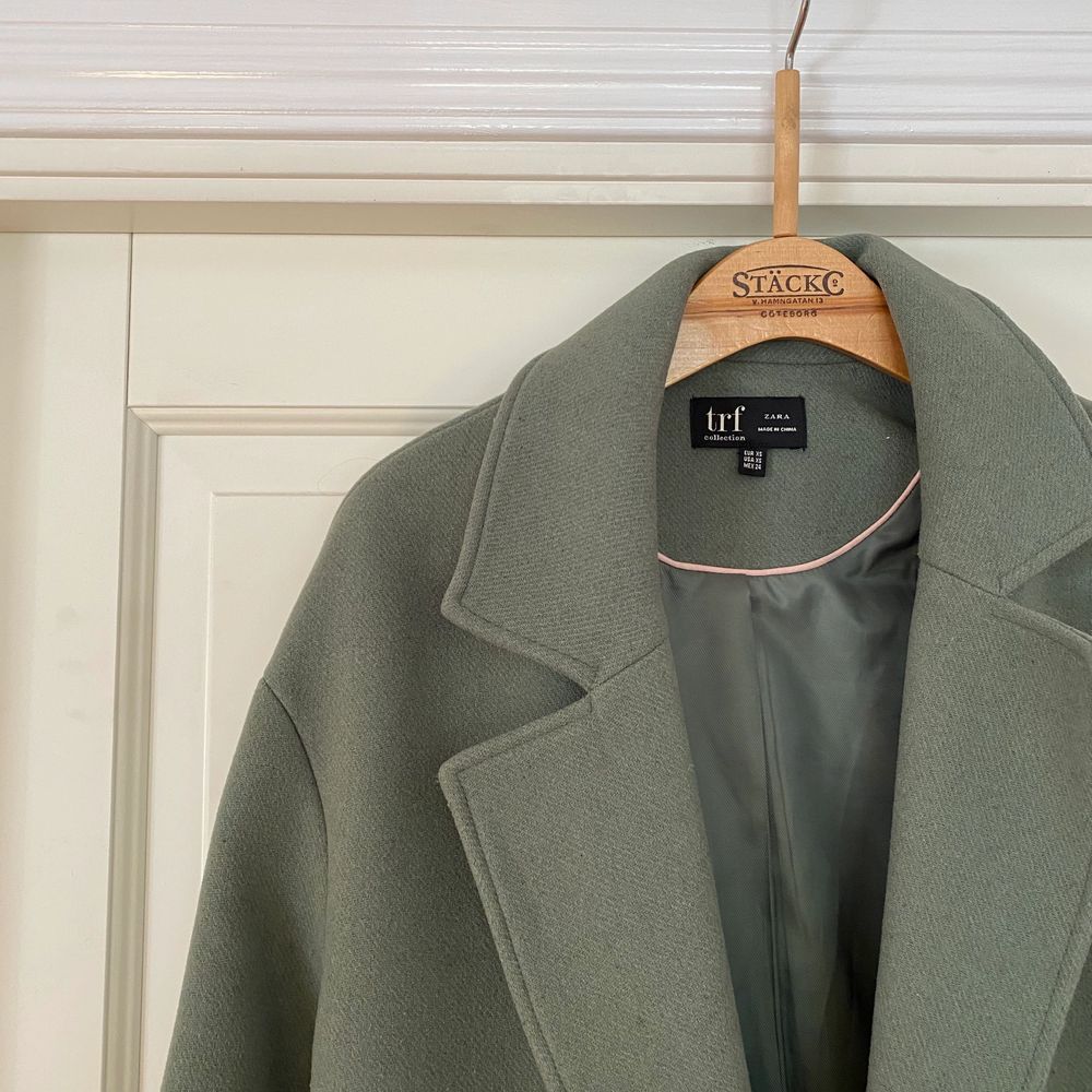 Grön kappa från Zara | Plick Second Hand