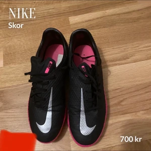Nike fotbollsskor nummer 38 - Har haft på mig dem 2 gånger dem e perfekt 