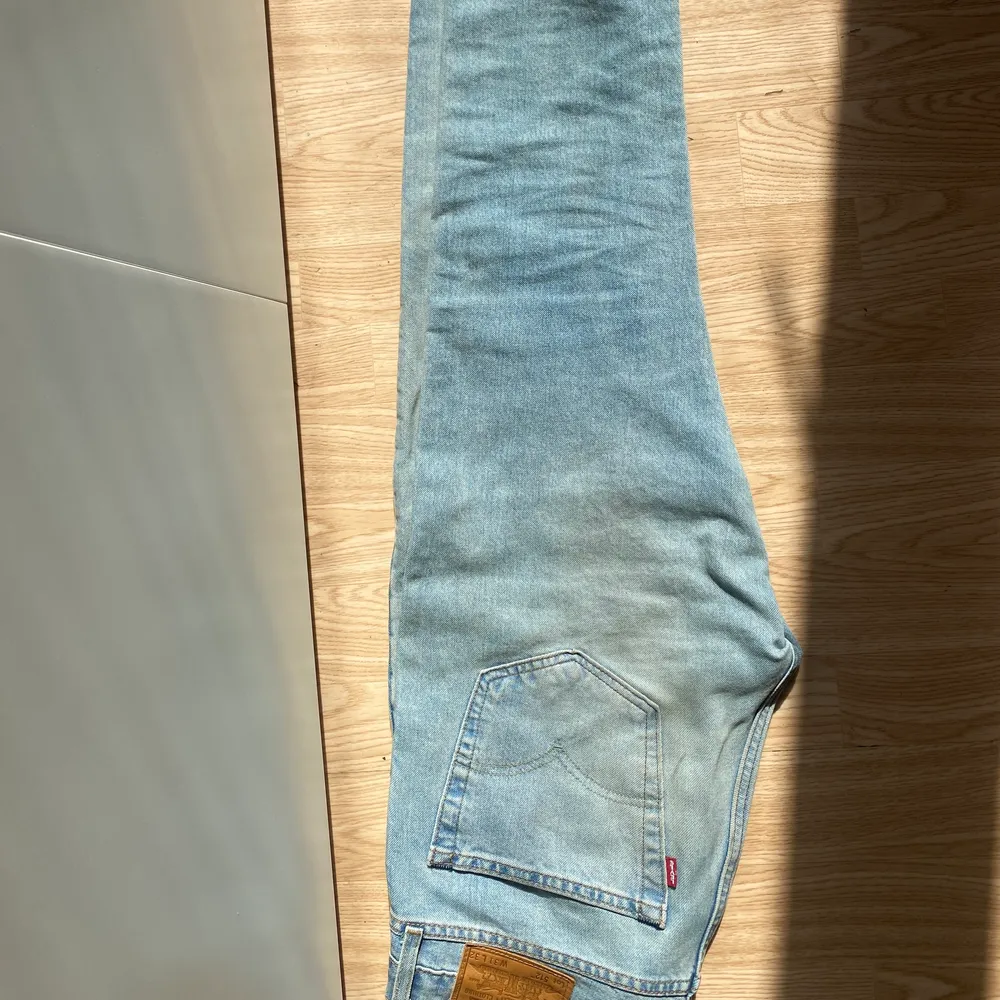 Riktigt snygga men slutade använda denna passform på jeans . Jeans & Byxor.