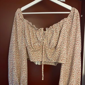 Blus - Super fin blus från shein! Använd några gånger!🥰