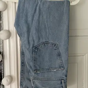 90s High waisted jeans från Ginatricot