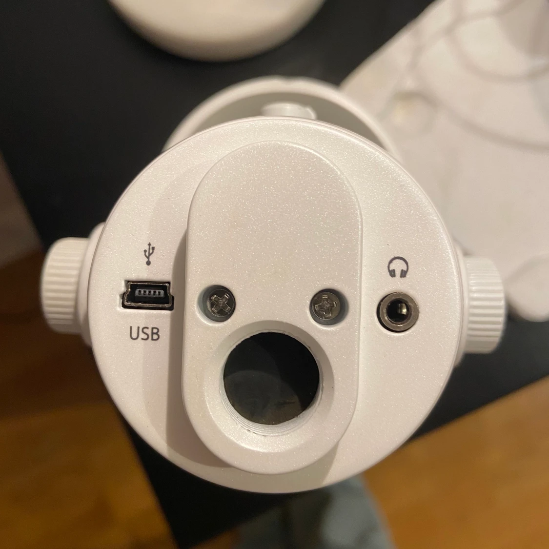 BLUE YETI MIKROFON- VIT - 91