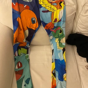 Pokemon Tights - Passar M-L stretch 