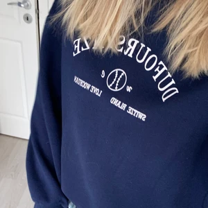 Vintage sweatshirt  - Superfin marinblå sweatshirt!💓 köparen står för frakten!