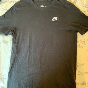 Nike tshirt - Nike tshirt köpt på stadium på herr avd.