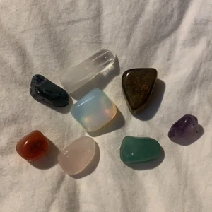 Kristaller 1-3cm stora  - Äkta kristaller. 20kr/st