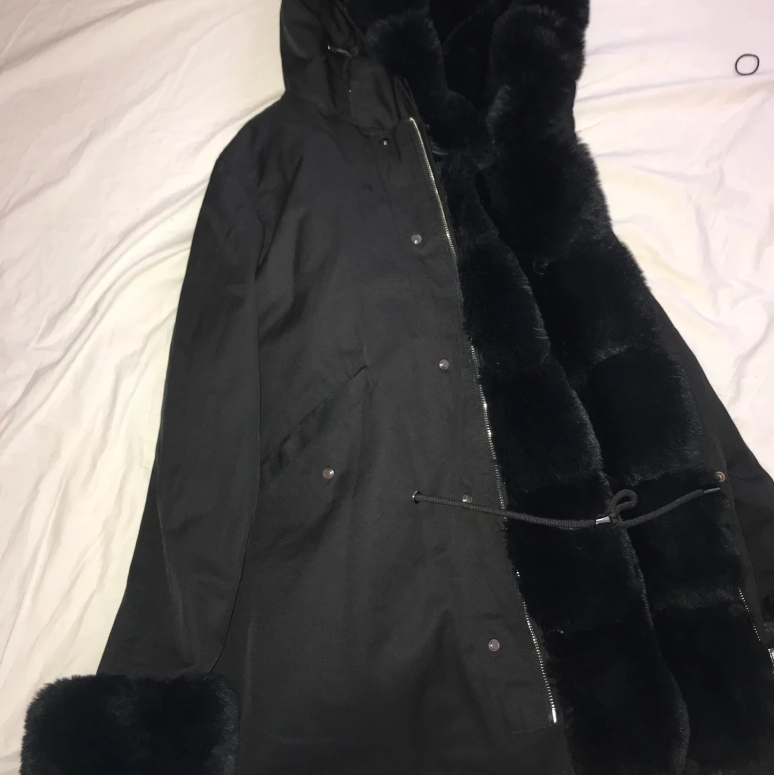 Svart Fuskpäls Parka - Model 19/20 - 91