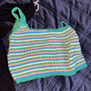 topp (sista är inte min bild) - stickad topp i olika färger använd 4 gånger