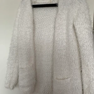 Stickad kofta - I god skick 