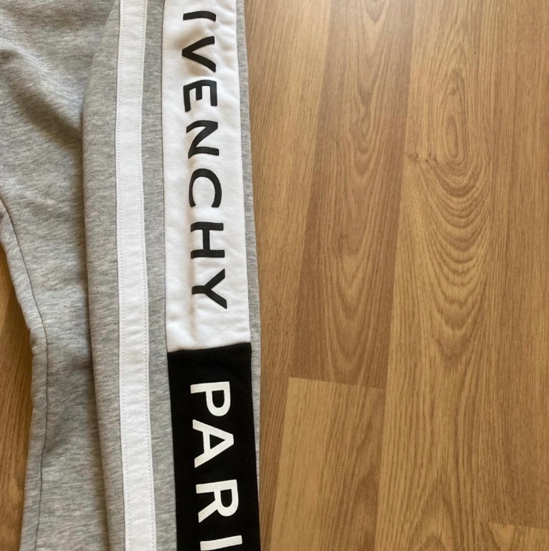 Givency mjukis byxor