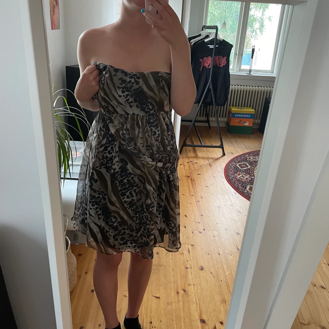 Mönstrad klänning - 90