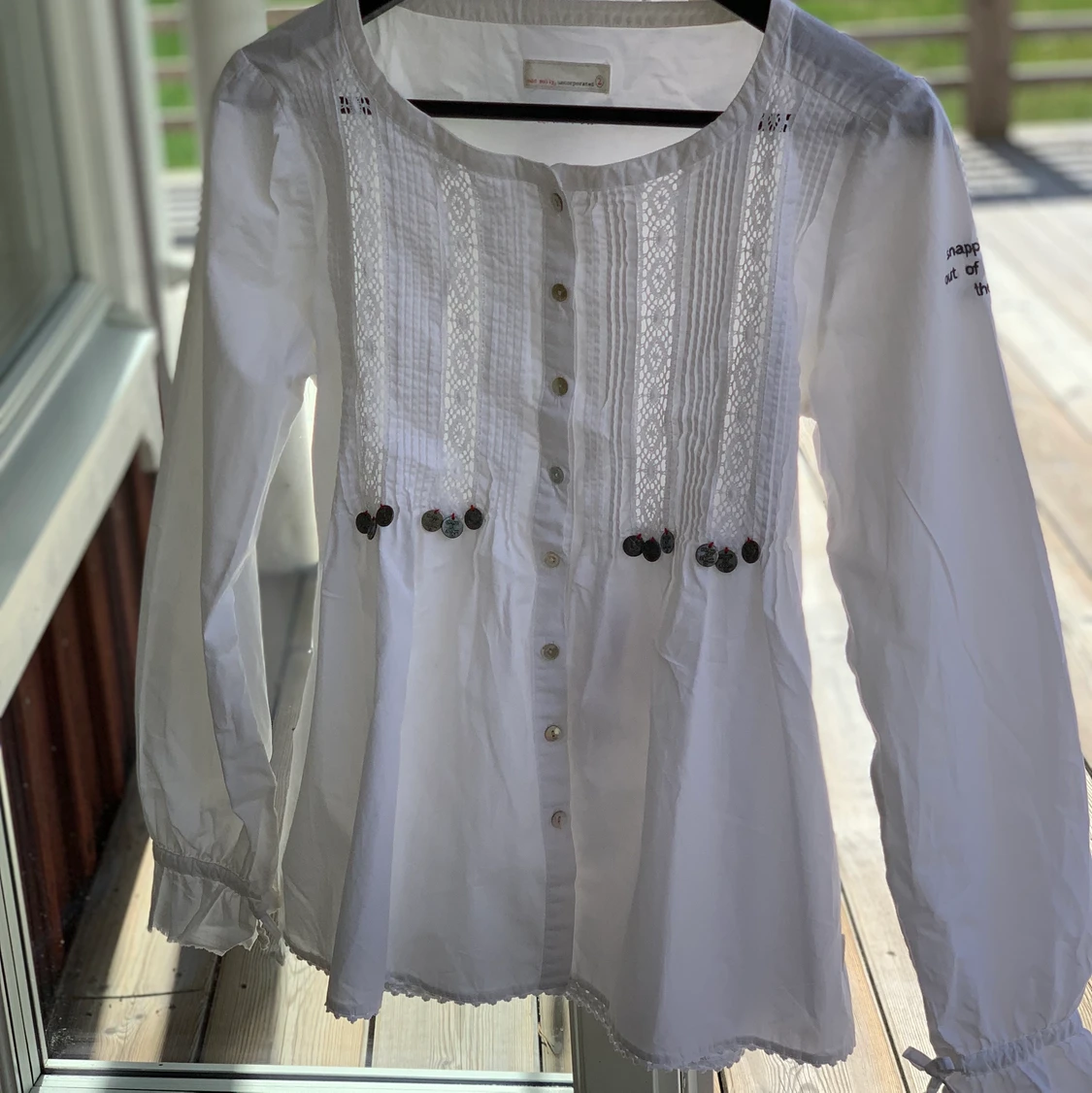 Vit oddmolly blus, strl. 2