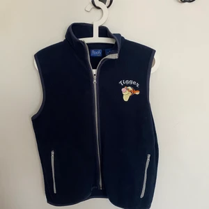 VÄST - Söt vintage tiger väst i storlek M. Superfint skick 200 + frakt <33