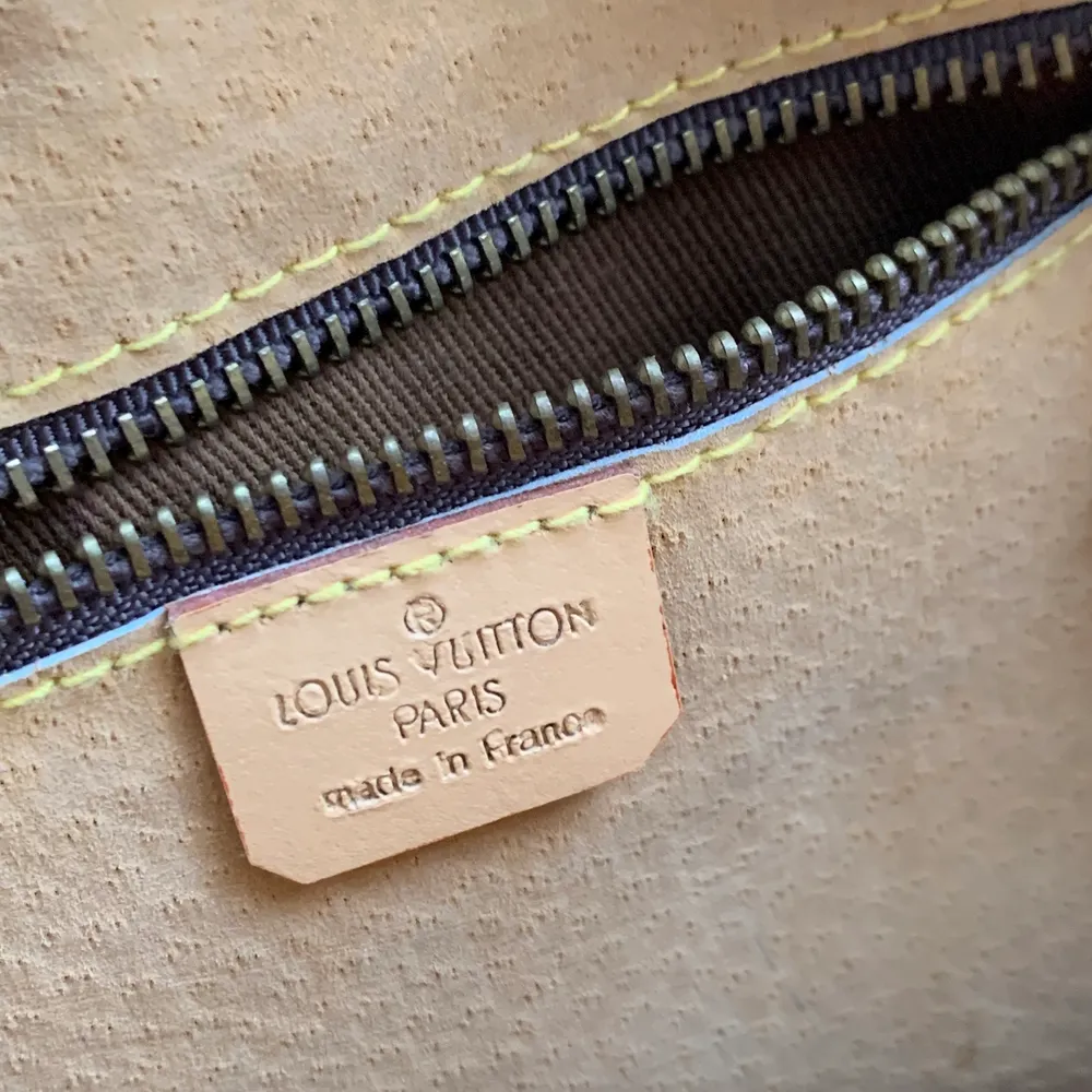 Jätte snygg väska från Louis Vuitton, saknar tyvärr kvitto darav bra pris. Väskor.