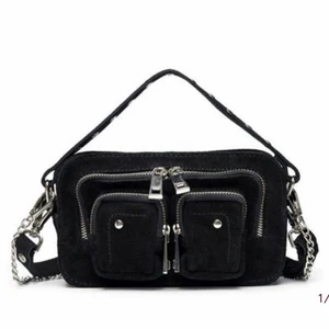 NUNOO Helena Suede Bag - Helt oanvänd, jättebra skick!!! Pris kan diskuteras vid snabb affär.