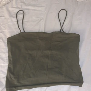 Grönt Linné  - Grönt Gina Linné som ja tyvärr nt andvönder. Köpt för 99kr i storlek M