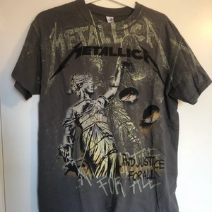 Metallica T-Shirt - Ascool Metallica t-shirt från Gilban i st M, men skulle säga att den sitter som en S. 70kr + frakt 💕💕