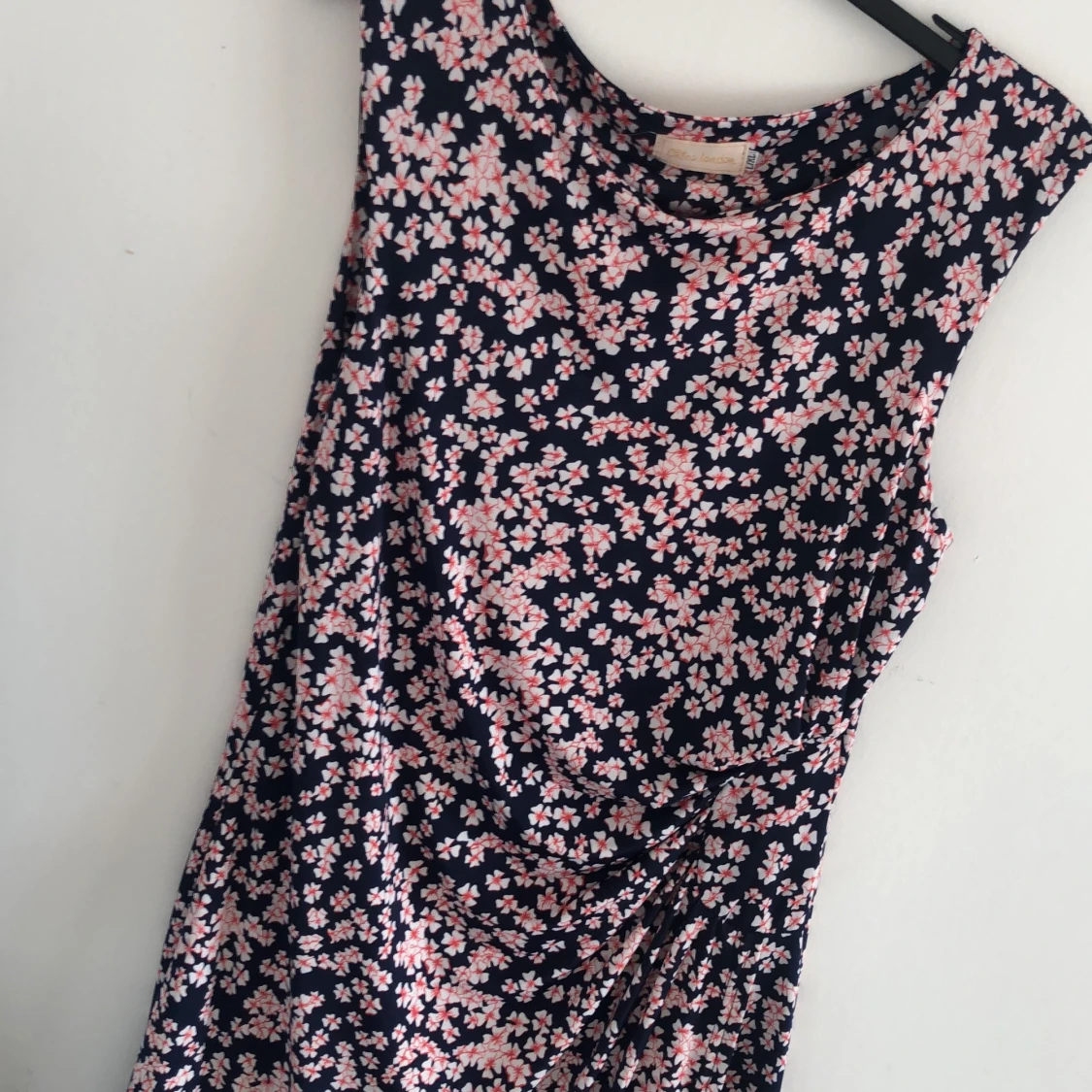 Skön och vacker klänning  - 90