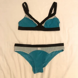 Set från Ginatricot, ny/oanvänd! - Superfint set från Ginatricot, går att använda både som underklädes-set och som bikini, storlek S. Oanvänd! Säljer för 100kr + frakt eller mötas upp i Stockholm 