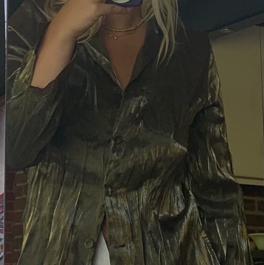 Grön metalliskt skjorta