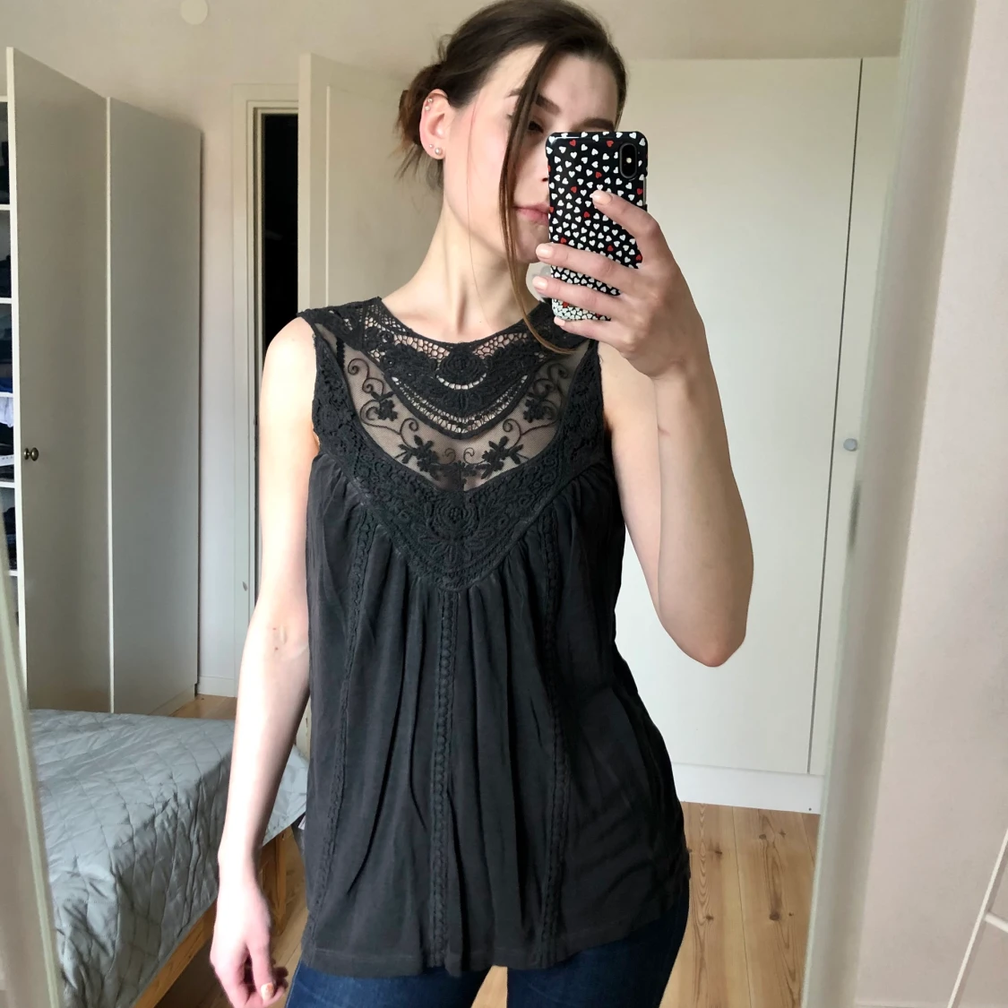 NY! Grå blus med spets, S