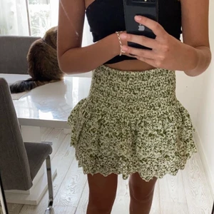 Zara kjol - Helt ny kjol från zara, sitter så fint passar mellan xs - m skulle jag säga💗 