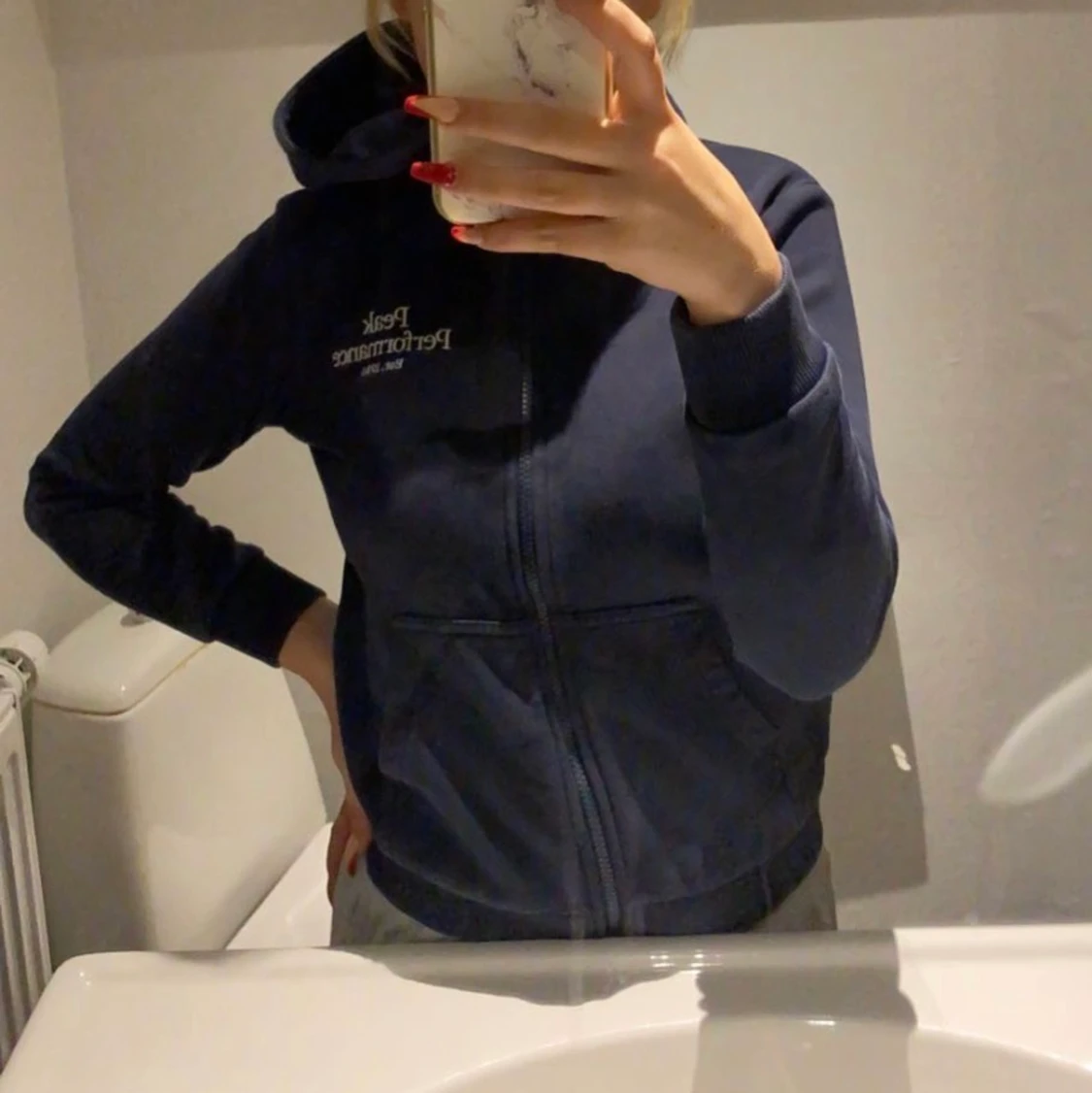 Peak performance zip hood