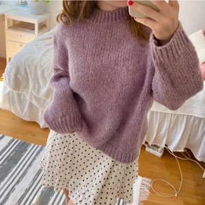 Stickad tröja  - Superfin stickad tröja från Zara i en lila färg