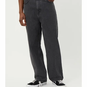 Weekday Galaxy Jeans - Weekday galaxy jeans svarta i storlek 30/32
