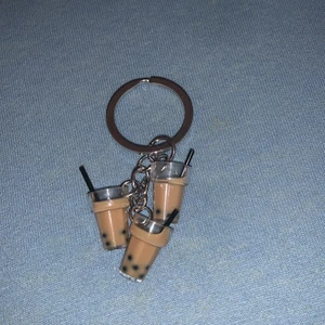 Olika  - Den första bilden kostar 17kr den andra kostar samma och den sista kostar 20kr om du vill kan alla så kostar det 54kr det står så oxå där nere 👇🏻👍🏻