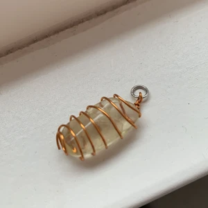citrinhänge äkta kristall - ett fint citrinhänge med äkta citrin 
