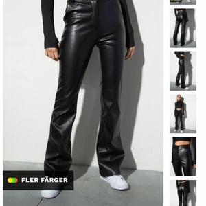 Skitsnygga skinnbyxor  - Säljer mina snygga skinnbyxor ifrån Madlady som inte kommit till användning💗 köparen står för frakt💞