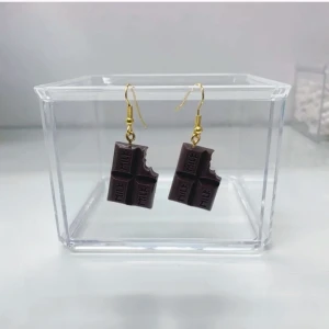 Öronhängen  - Öronhängen🍫 Som tyvärr inte längre kommer till användning. 