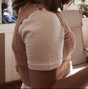 Tunn väst - Cool väst från chiquelle i typ coral rosa beige färg i str S. 80kr + fraktkostnaden 