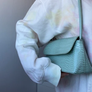 Västa - Fin väska köpt från ASOS. Säljer för 70 kr + frakt tillkommer