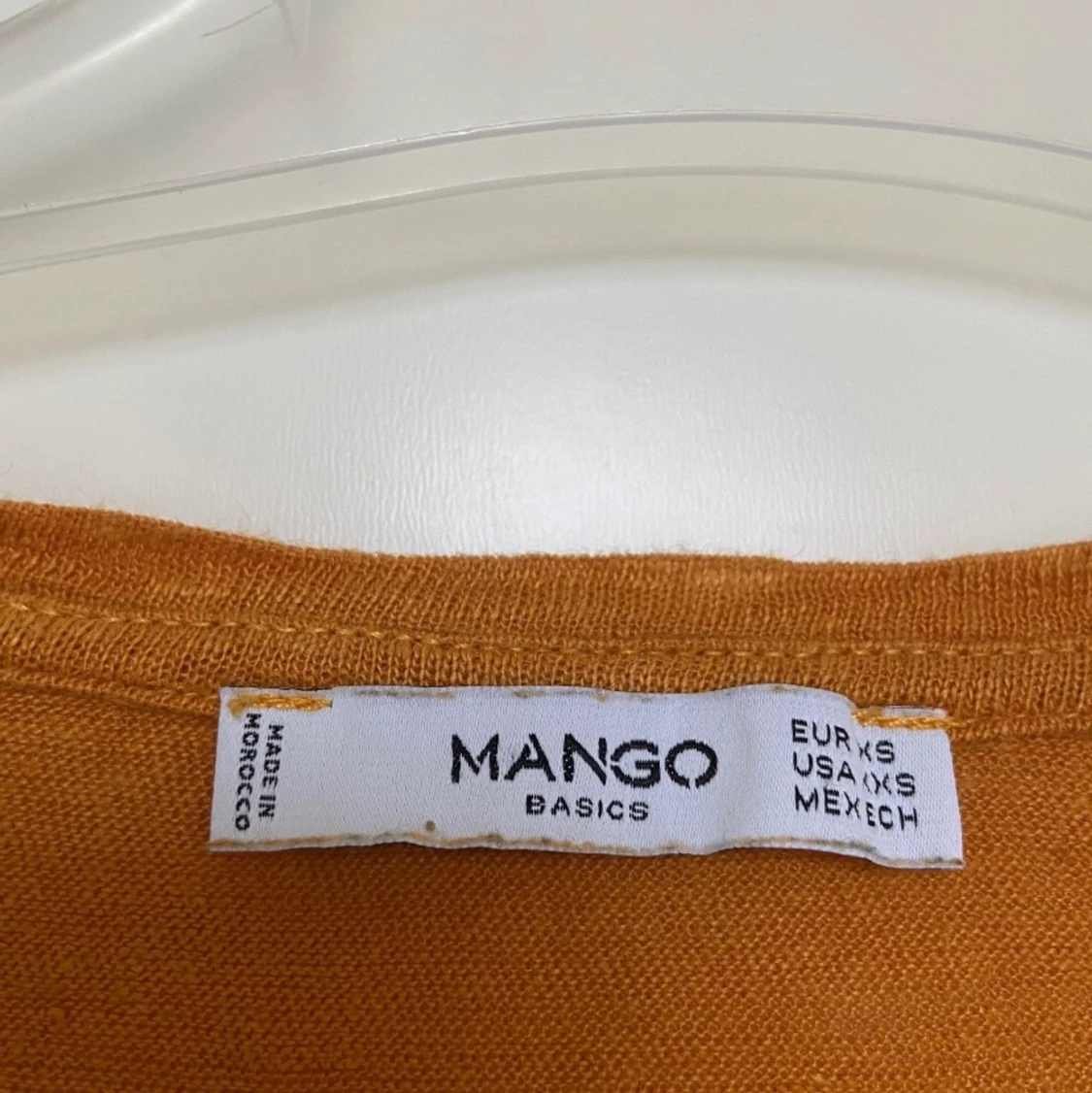 MANGO T-shirt, strl xs - 90