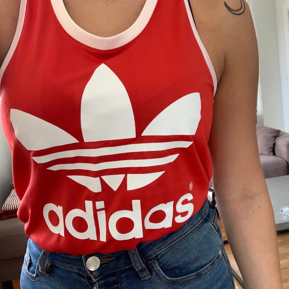 Adidas rött linne - 90