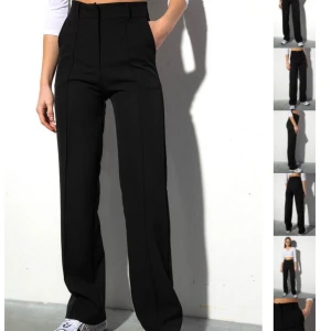 Madlady - Helt nya, säljer pga gillar inte passformen. Populära kostymbyxor. Nypris 500, mitt pris 249