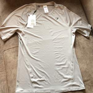 Gymshark tränings T-shirt i material som andas, helt ny med tags