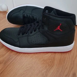 Nike Jordan Access EUR 45.5 US 11.5 - 'Black Gym Red', New unused. Style: Sports, Retro. Rubber sole, PU Leather, Mid Cut, Flat heel, Round toe.