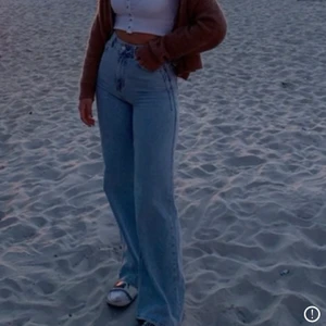 Jeans - Säljer dessa snygga jeans ifrån Zara då de ej kommer till användning. Skriv privat för fler bilder!💜✨
