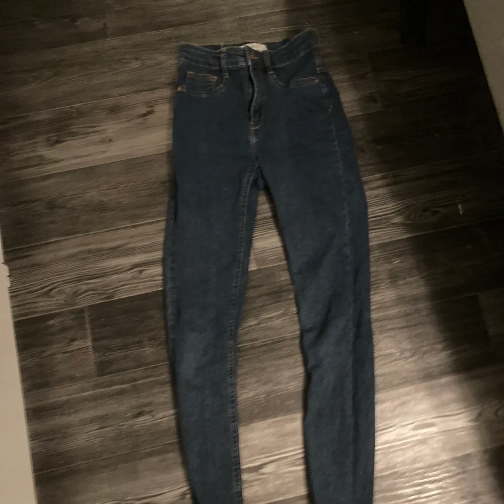 Använt Max 10 gånger, Molly byxor från Gina. As fina . Jeans & Byxor.