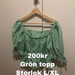 Grön topp - En grön och vit rutig topp, perfekt för sommaren! Använd fåtal gånger!