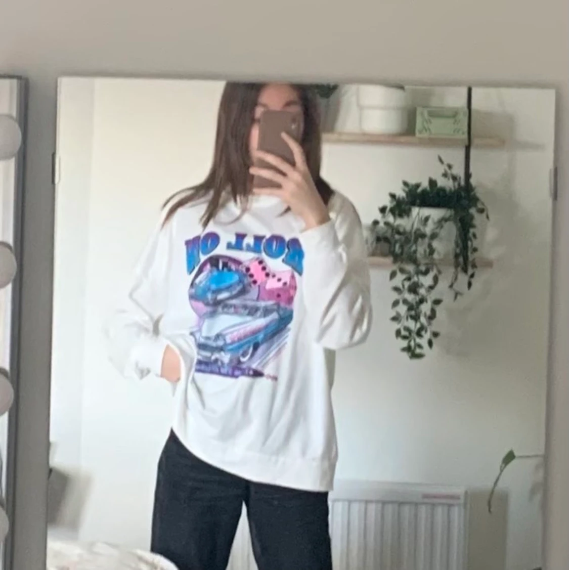 Vit trösa med tryck i str.xs