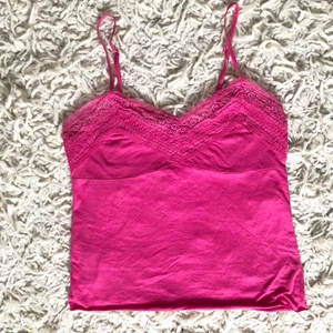 Linne - Söt rosa soetstopp, bra skick och så. Skriv om du har några frågor💕💕