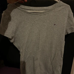 Tommy hilfiger t-shirt - Äkta Tommy hilfiger t-shirt